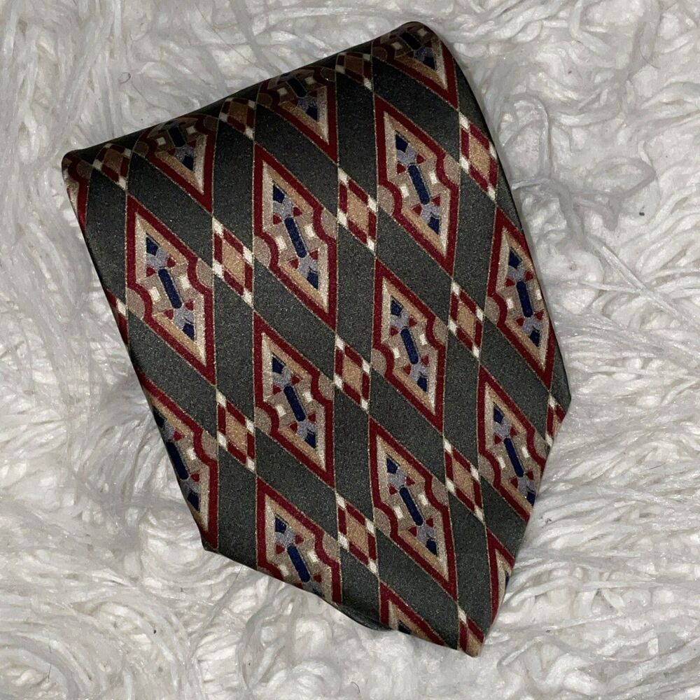 Bill Blass Vintage Neck Tie Geometric Design Green Aztec Design  100 % Silk